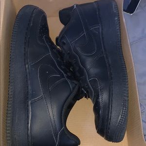 Black airforce 1s